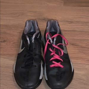 NIKE VOLLEYBALL SHOES IN GOOD CONDITION